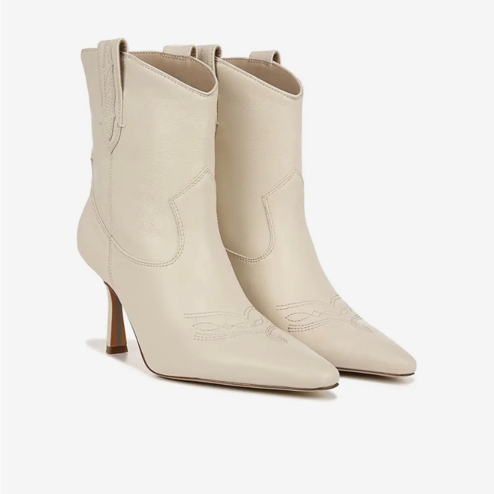 Sam Edelman healed leather boots! Gorgeous and fun! Size 9